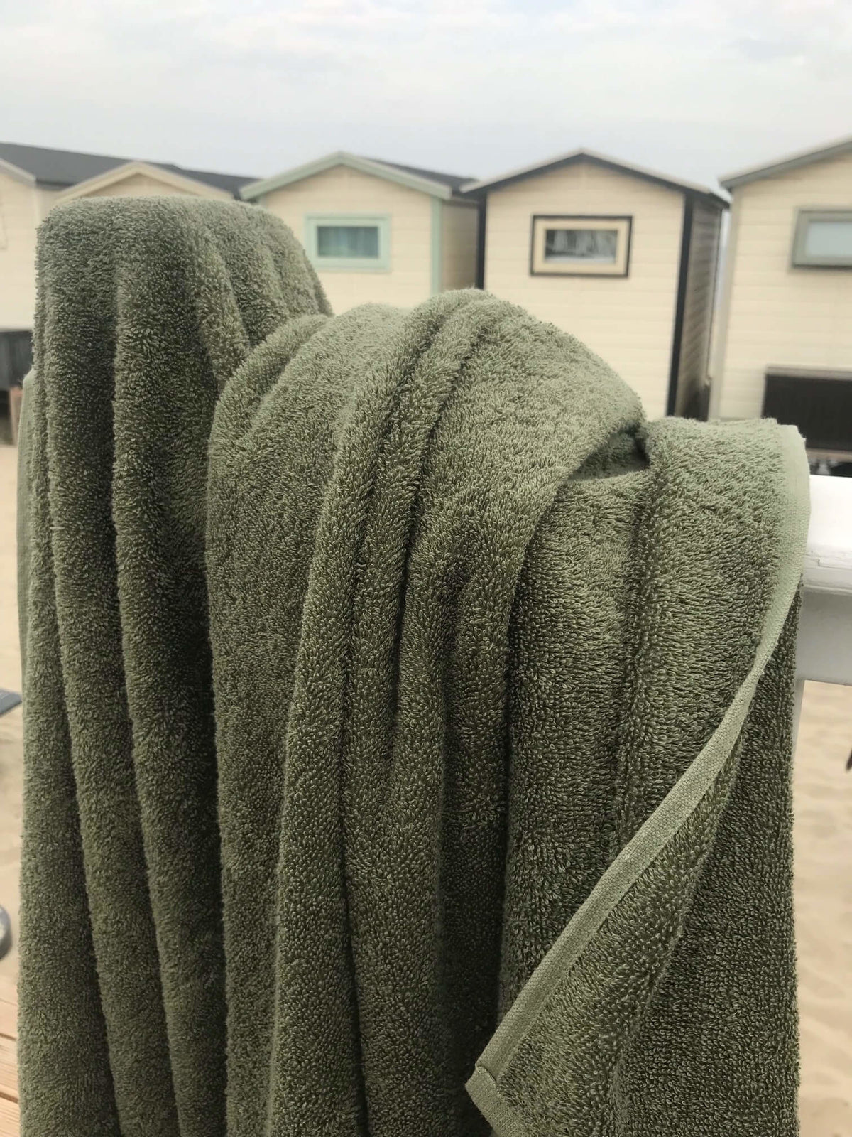 Olijfgroen strandlaken 100x200